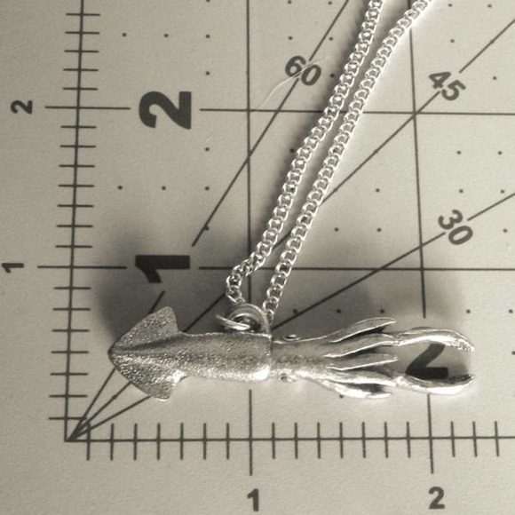 Squid Necklace A Fine Pewter Pendant 2039 - Picture 3 of 4